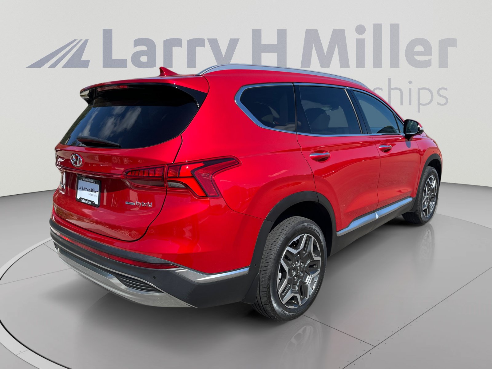 Used 2023 Hyundai Santa Fe Limited w/ Cargo Package AWD/4WD image 5