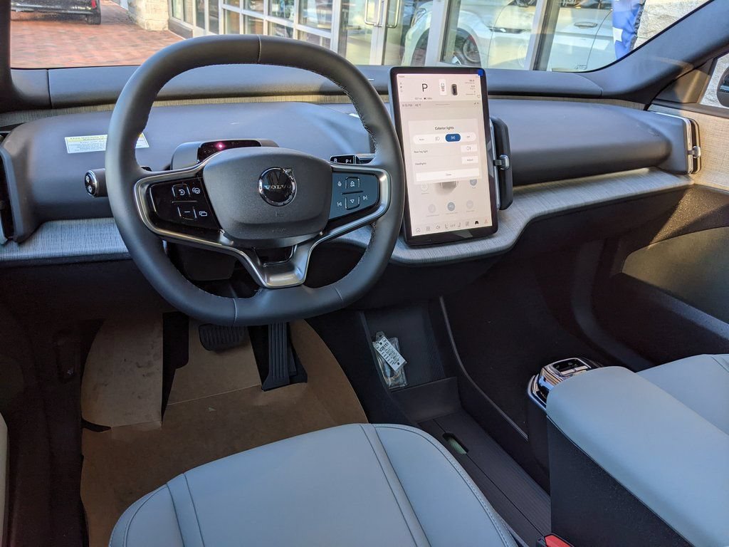 New 2026 Volvo EX30 Cross Country Ultra w/ Protection Package Premier AWD/4WD image 14