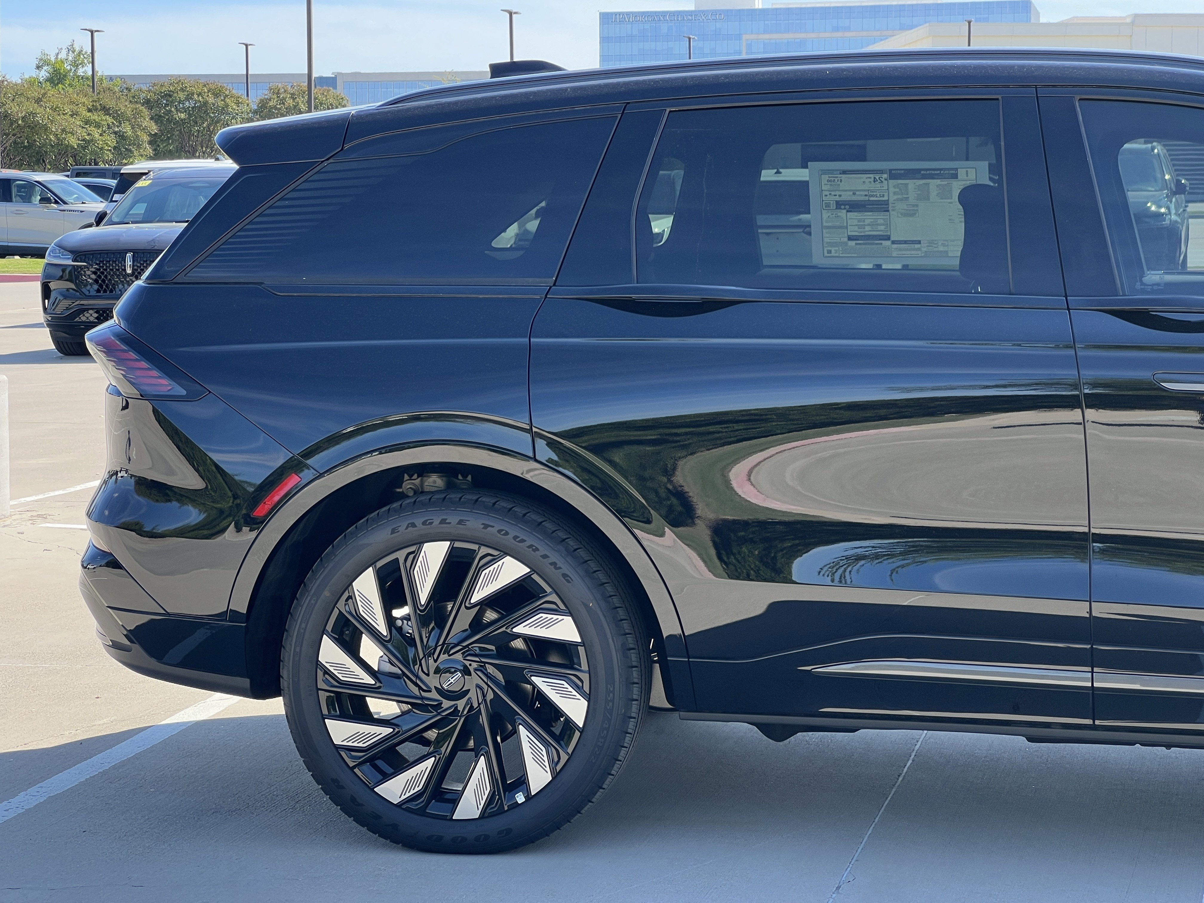 New 2025 Lincoln Nautilus Reserve w/ Jet Appearance Package image 11