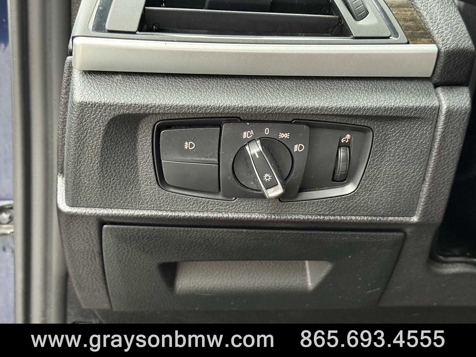 Used 2016 BMW 228i xDrive Convertible image 27