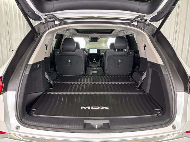 Certified 2026 Acura MDX w/ Technology Package FWD image 18
