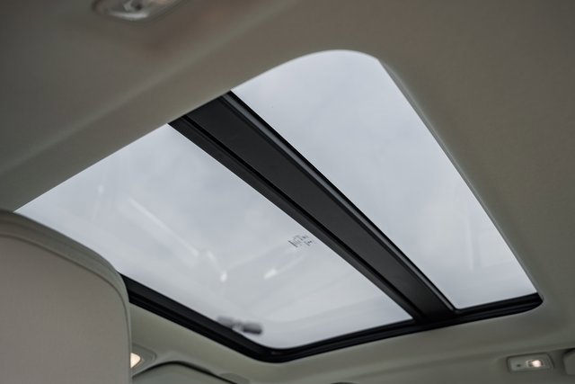 Used 2024 Volvo S60 B5 Plus image 31