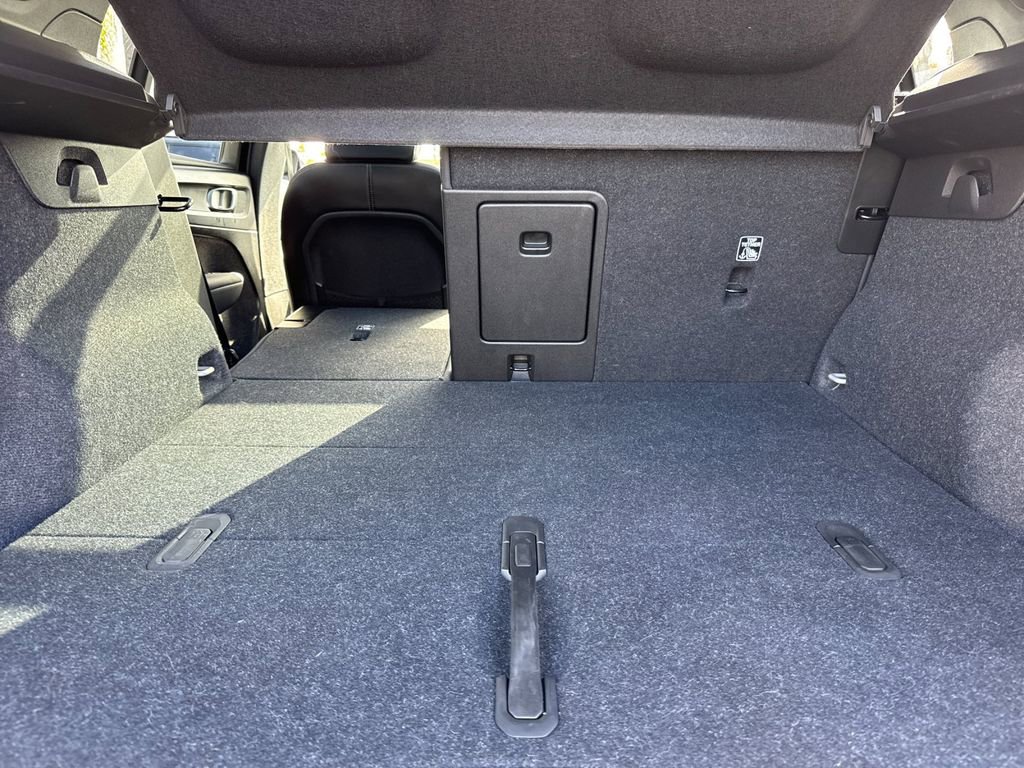 Certified 2023 Volvo XC40 B5 Ultimate AWD/4WD image 14
