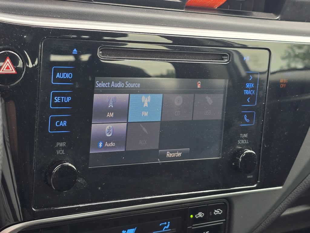 Used 2019 Toyota Corolla LE FWD image 41
