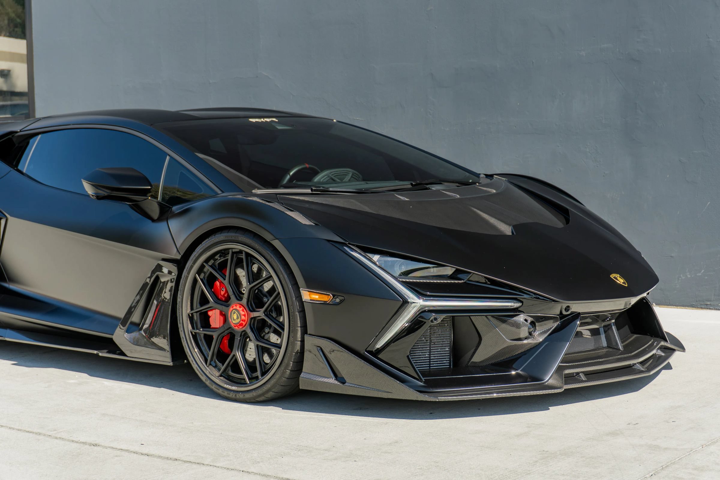 Used 2025 Lamborghini Revuelto AWD/4WD image 42