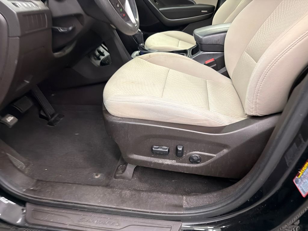 Used 2018 Hyundai Santa Fe Sport w/ 2.4L Value Package 02 FWD image 10