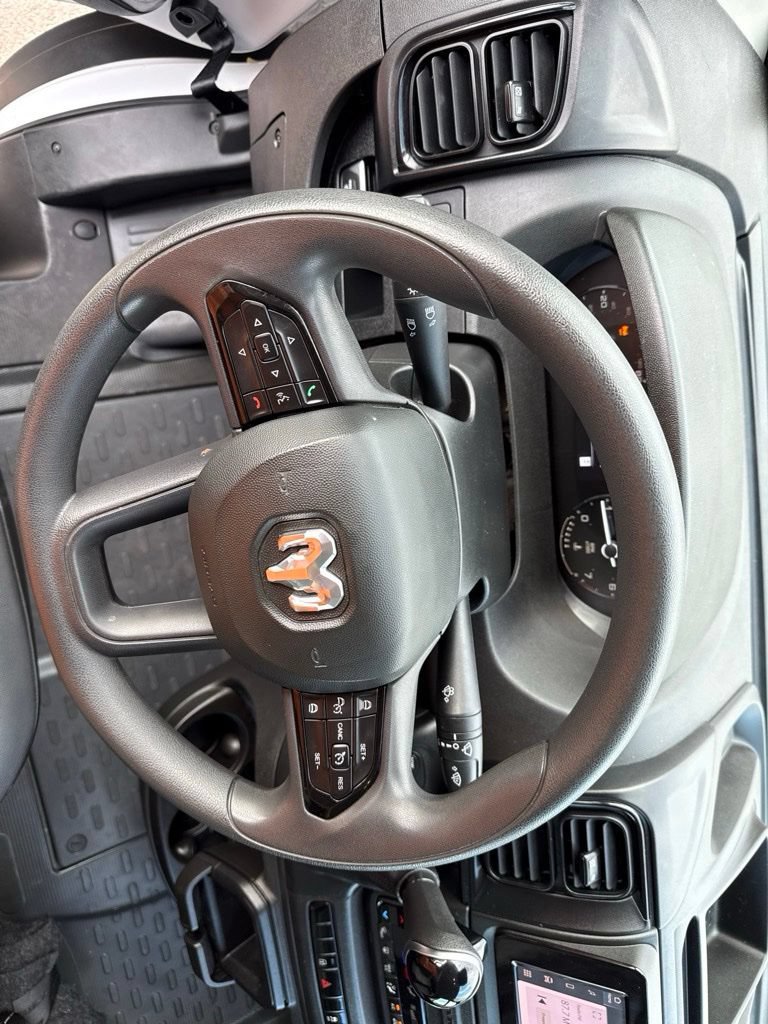 Used 2024 RAM ProMaster 2500 w/ Convenience Group FWD image 28