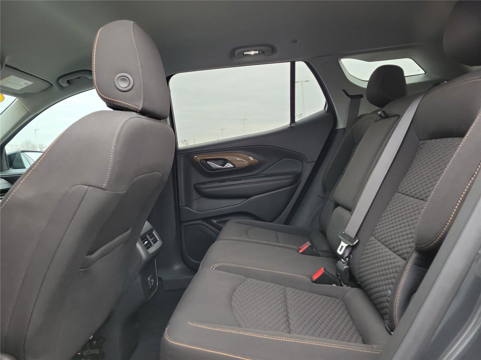 Used 2021 GMC Terrain SLE w/ Driver Convenience Package image 13