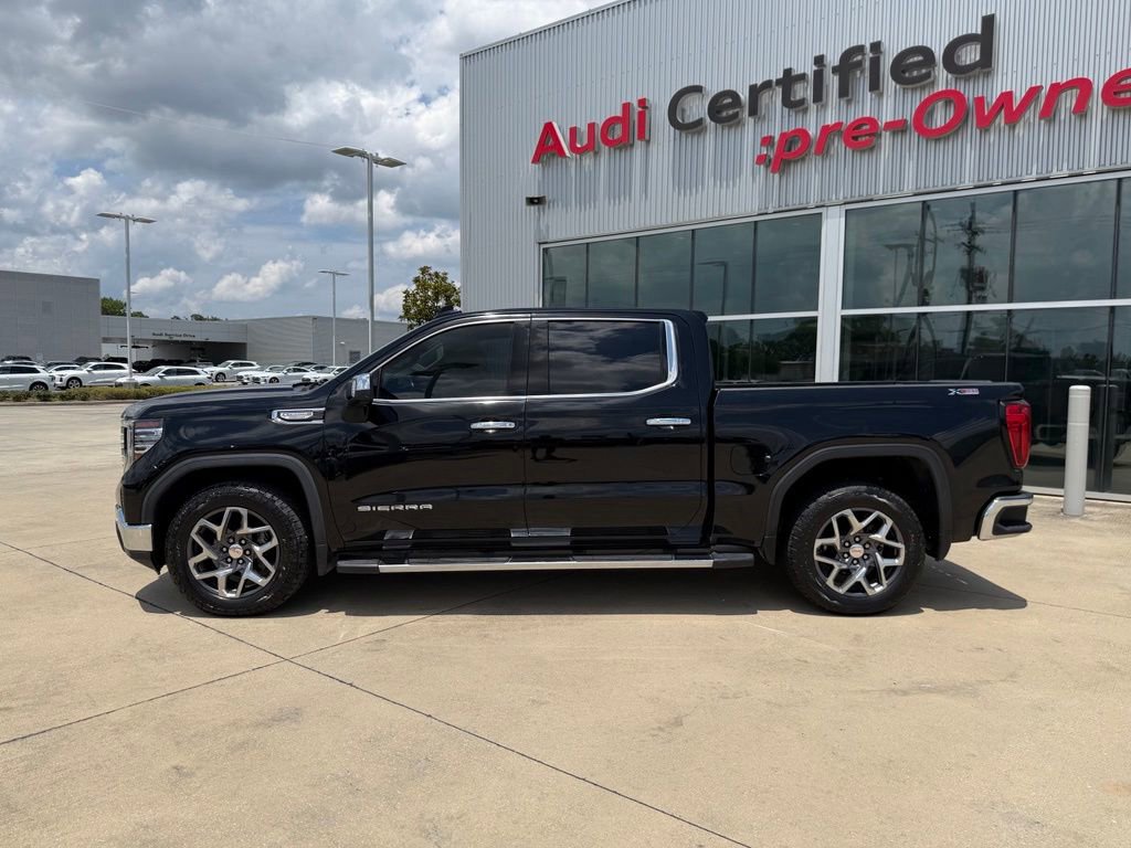 Used 2022 GMC Sierra 1500 SLT AWD/4WD image 8