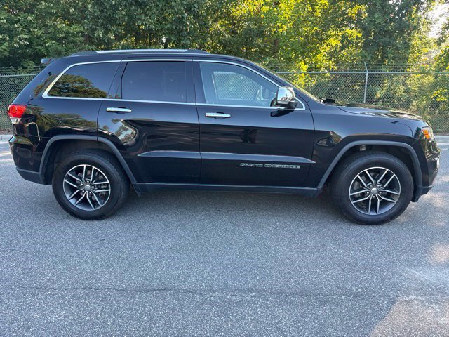 Used 2017 Jeep Grand Cherokee Limited RWD image 12