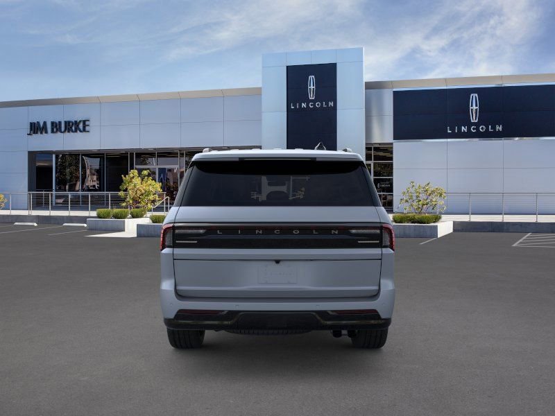 New 2025 Lincoln Navigator Reserve w/ Jet Appearance Package image 5