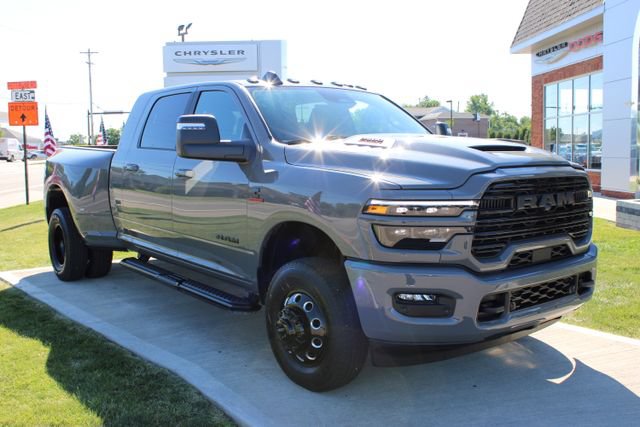 New 2026 RAM 3500 Laramie w/ Night Edition AWD/4WD image 5