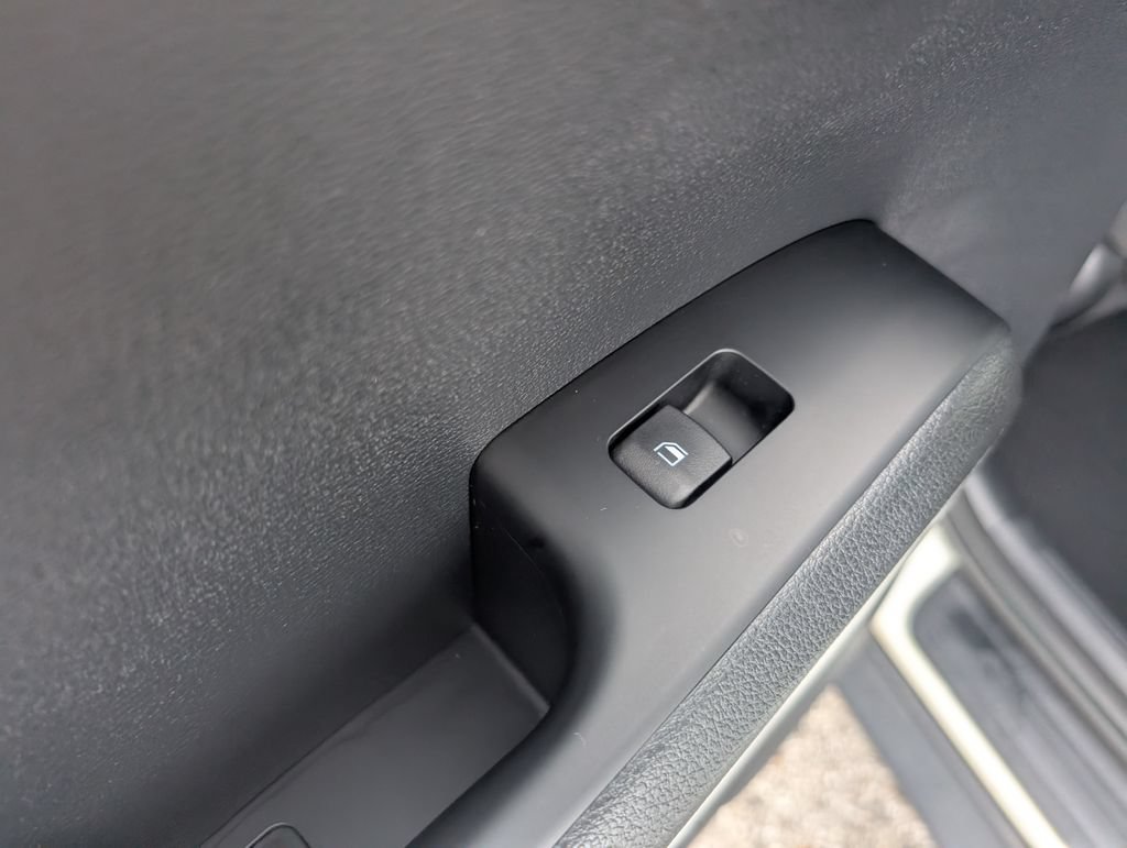 New 2024 Kia Soul LX w/ Option Group 015 FWD image 11