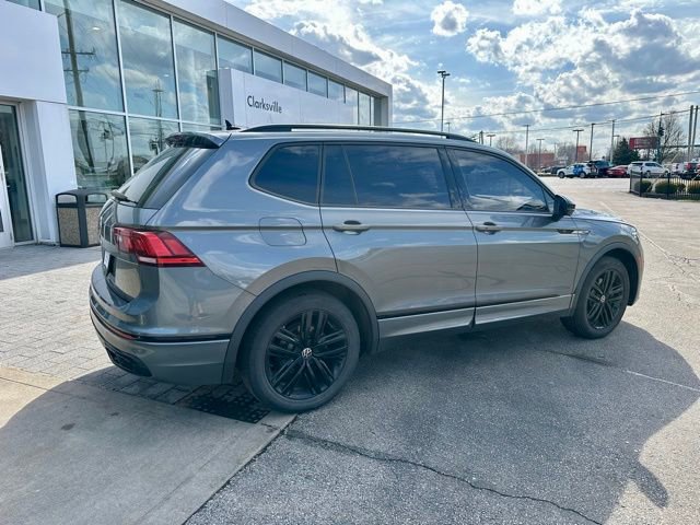 Used 2022 Volkswagen Tiguan SE R-Line image 7