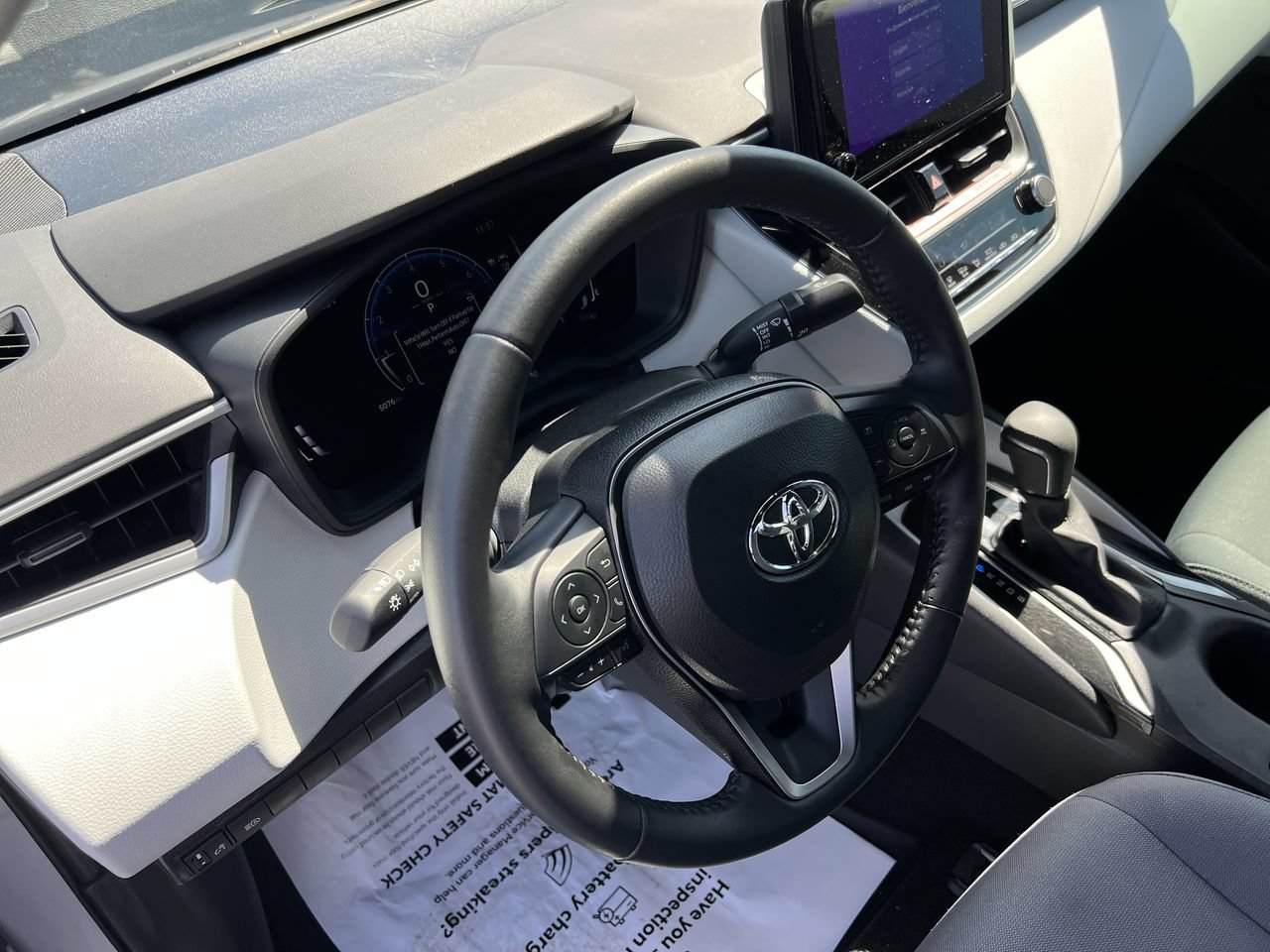 Used 2026 Toyota Corolla SE FWD image 18