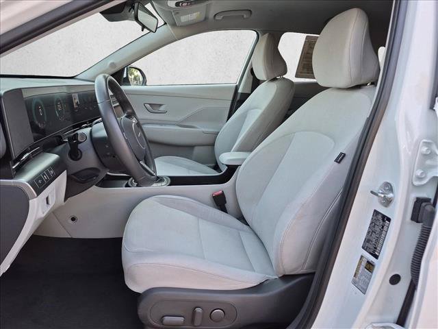 Used 2025 Hyundai Kona SEL FWD image 15