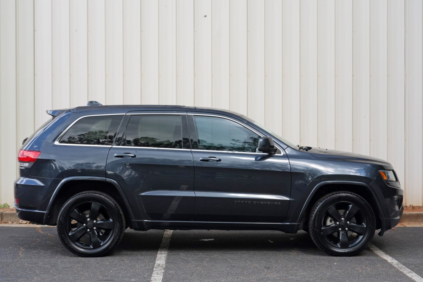 Used 2015 Jeep Grand Cherokee Altitude AWD/4WD image 54