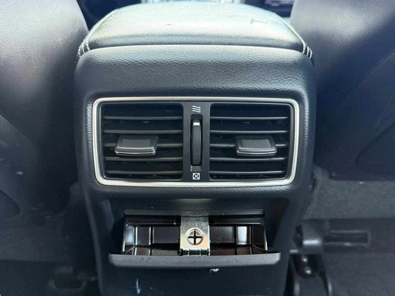 Used 2018 INFINITI Q50 Luxe w/ Essential Package (3.0T Luxe) image 23