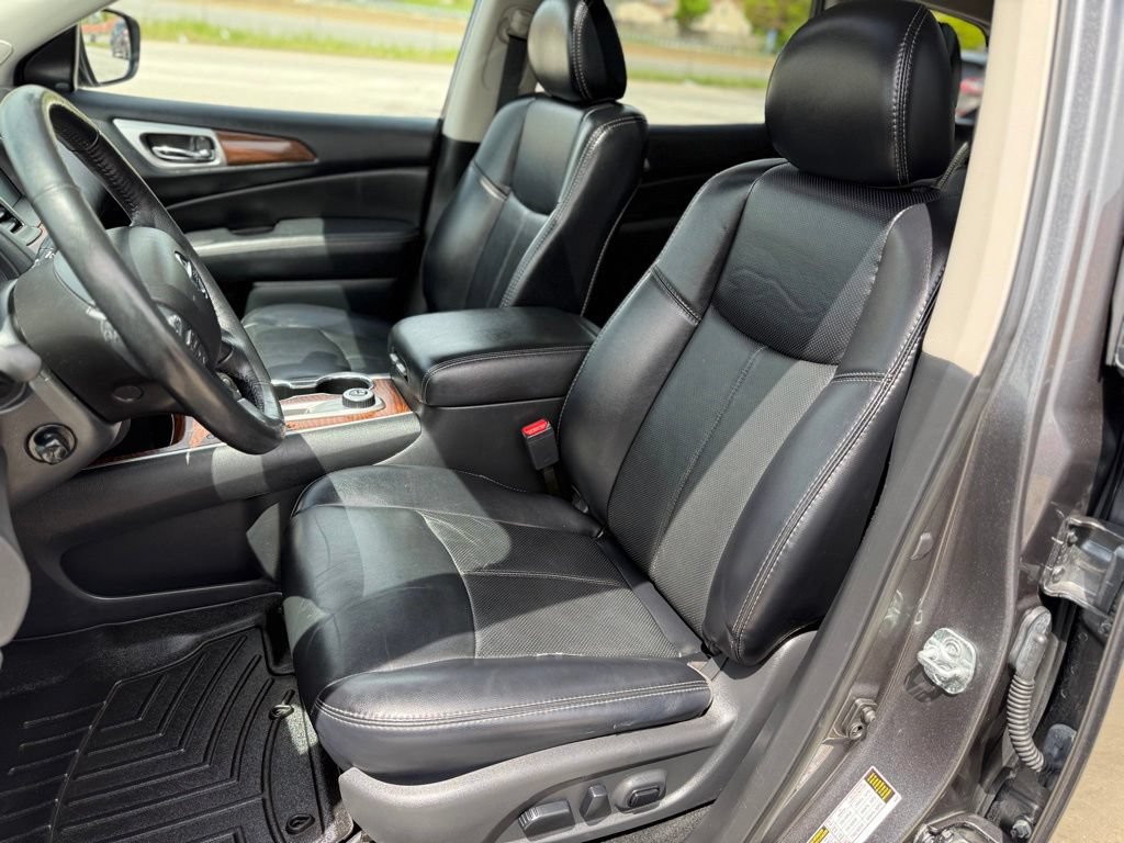 Used 2019 Nissan Pathfinder Platinum AWD/4WD image 23
