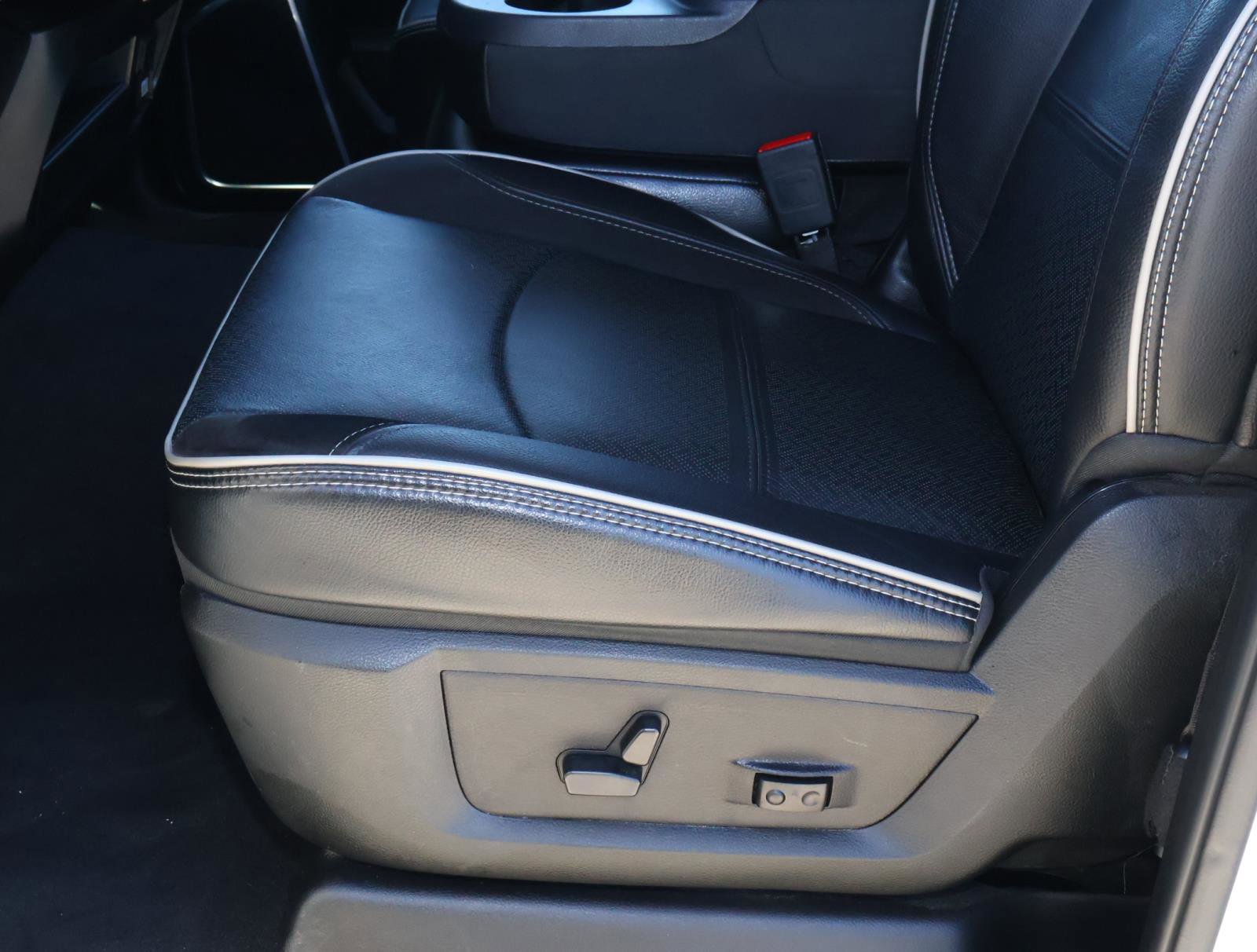 Used 2024 RAM 2500 Laramie w/ Safety Group image 15