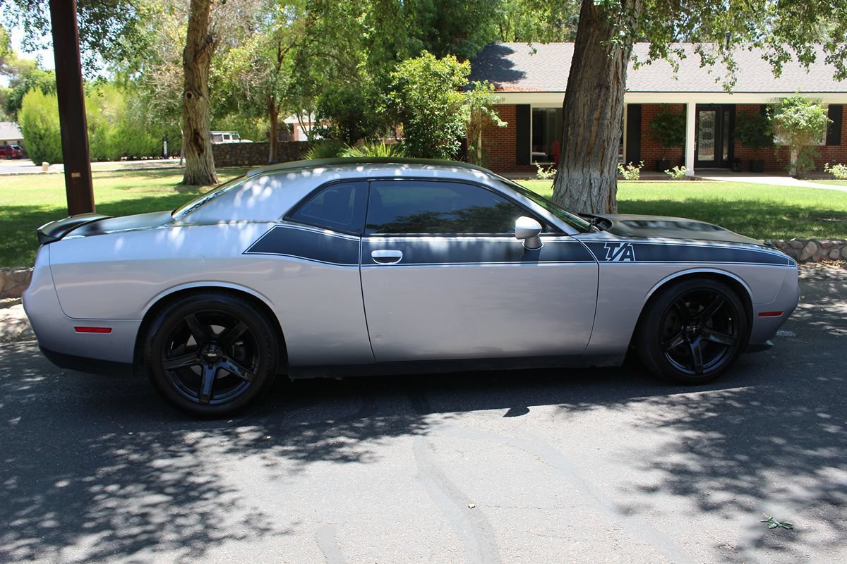 Used 2018 Dodge Challenger R/T w/ Quick Order Package 22P T/A RWD image 3