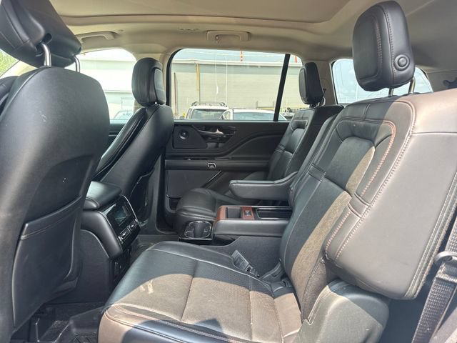 Used 2020 Lincoln Aviator Reserve w/ Equipment Group 201A AWD/4WD image 11