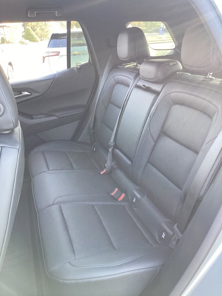 New 2026 Chevrolet Equinox LT w/ Convenience Package II image 38