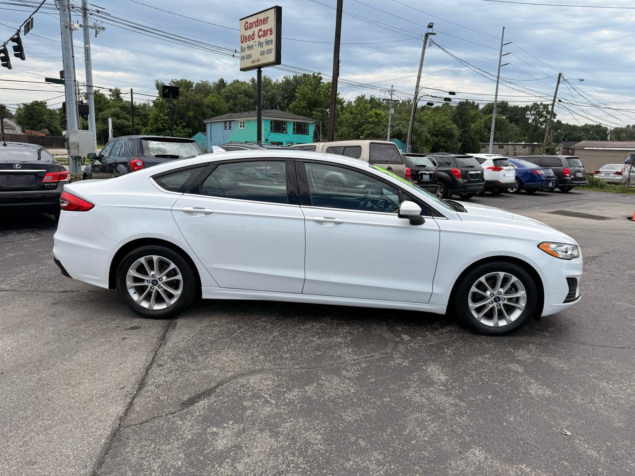 Used 2019 Ford Fusion SE FWD image 7