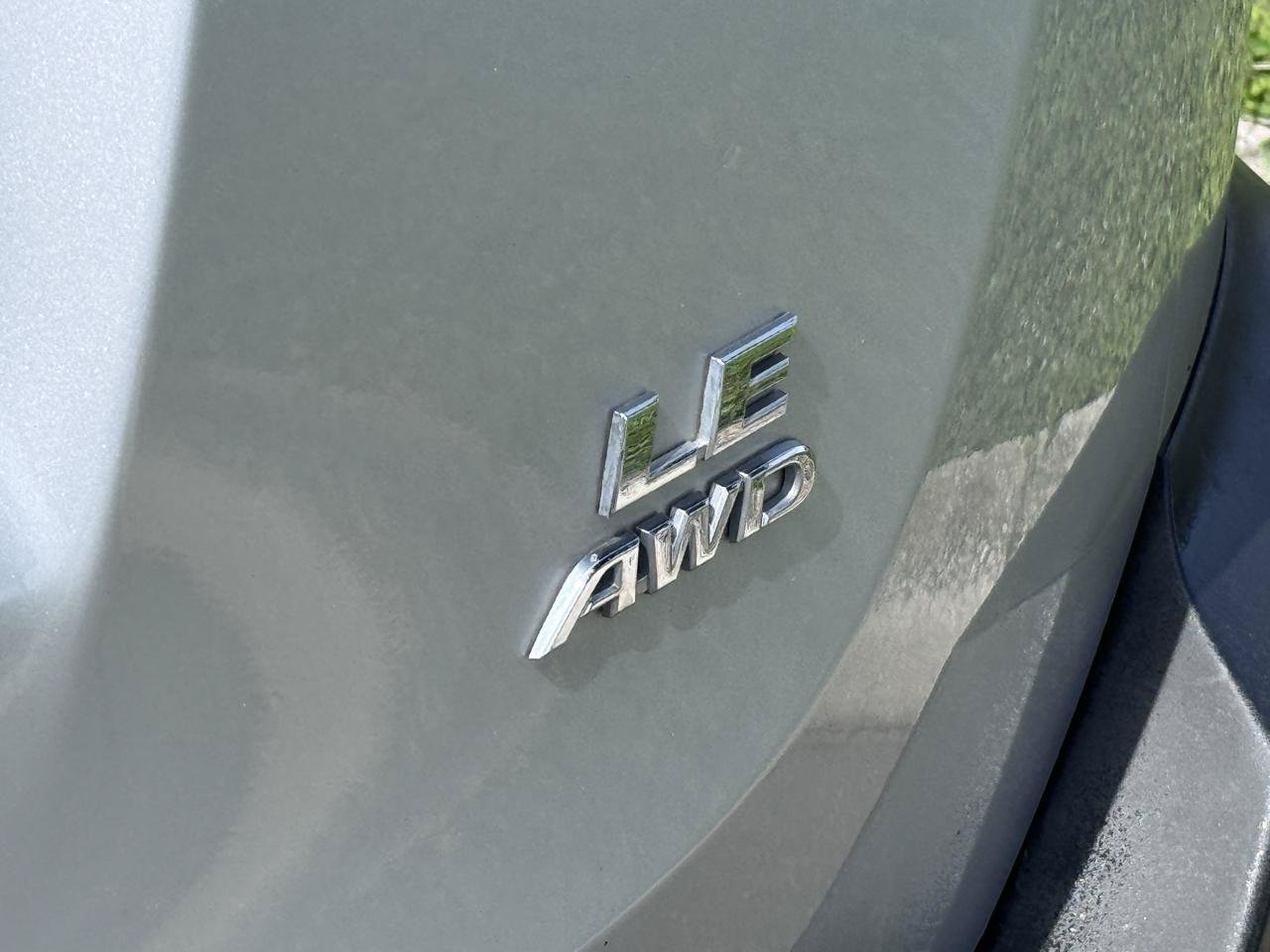 Used 2015 Toyota RAV4 LE AWD/4WD image 13