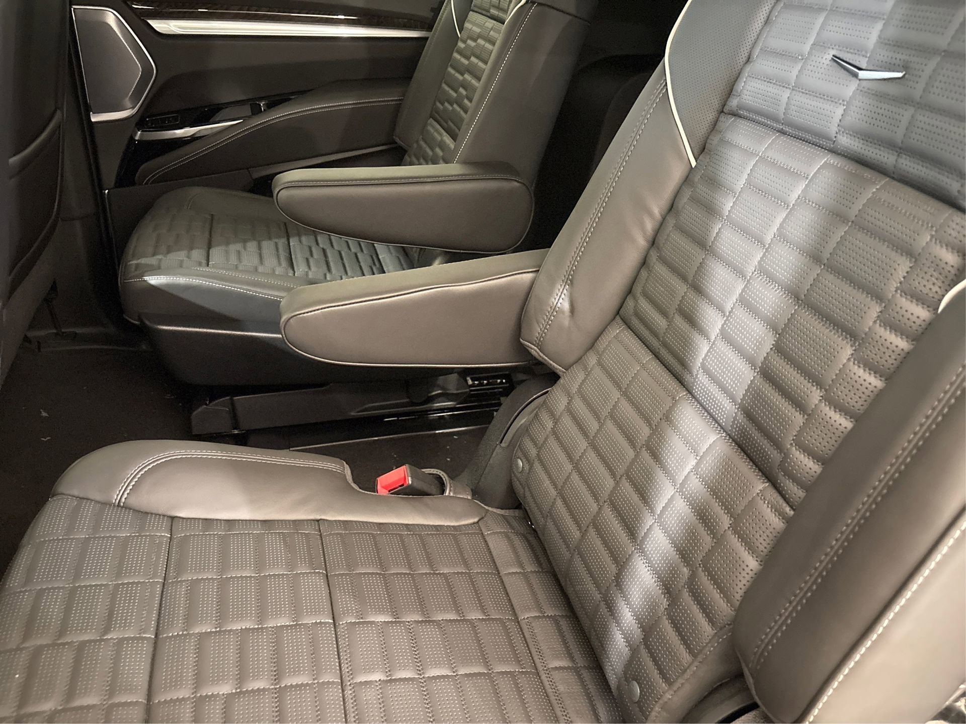 New 2025 Cadillac Escalade ESV Sport Platinum image 10