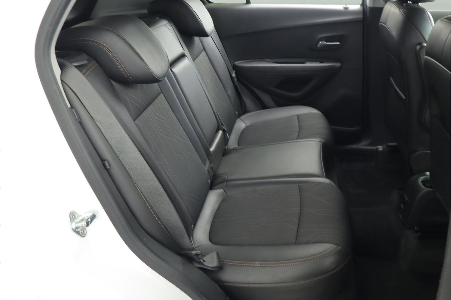 Used 2019 Chevrolet Trax LT w/ LT Convenience Package image 10