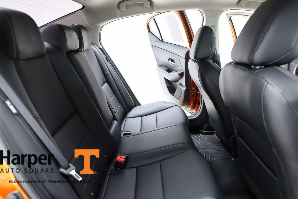 Used 2021 Nissan Sentra SR w/ SR Premium Package image 37