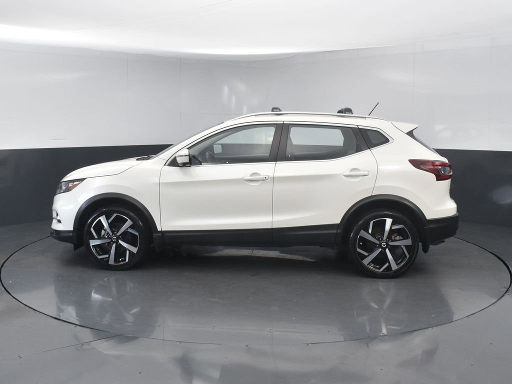 Used 2022 Nissan Rogue Sport SL image 3
