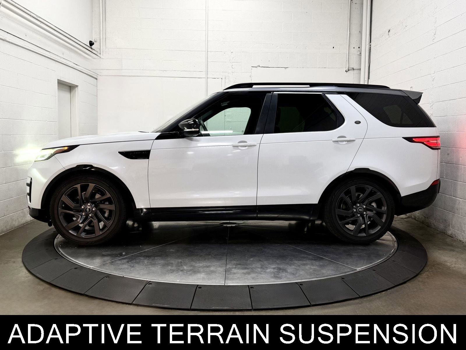 Used 2017 Land Rover Discovery HSE AWD/4WD image 6