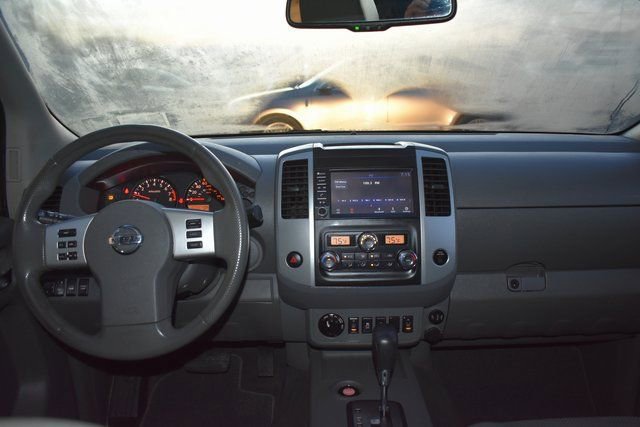 Used 2020 Nissan Frontier SV image 29