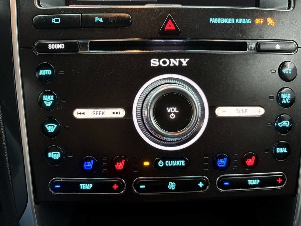 Used 2016 Ford Explorer Limited image 19