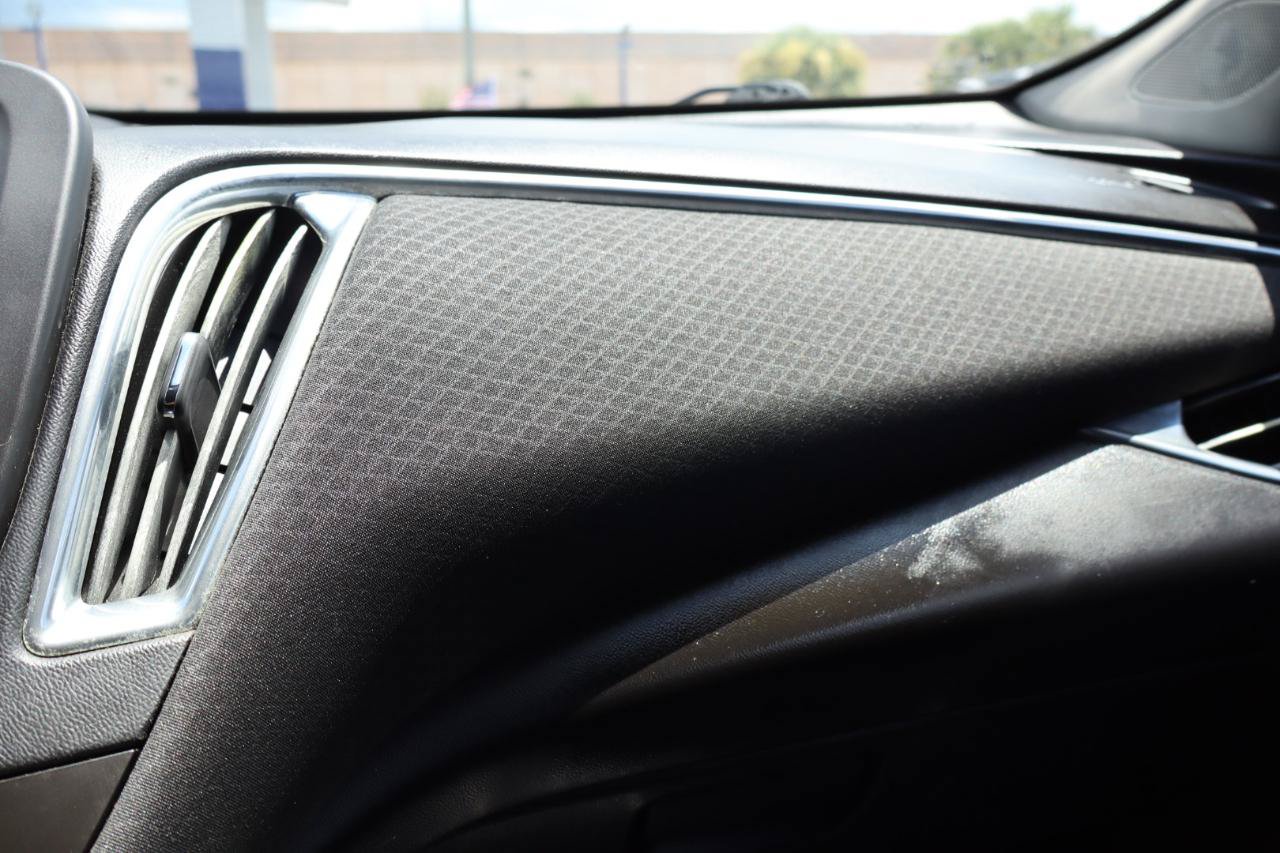 Used 2018 Chevrolet Malibu LT FWD image 24