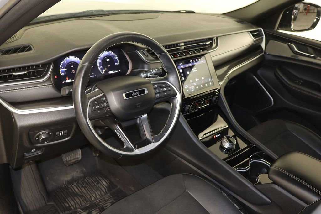 Used 2021 Jeep Grand Cherokee L Laredo AWD/4WD image 28