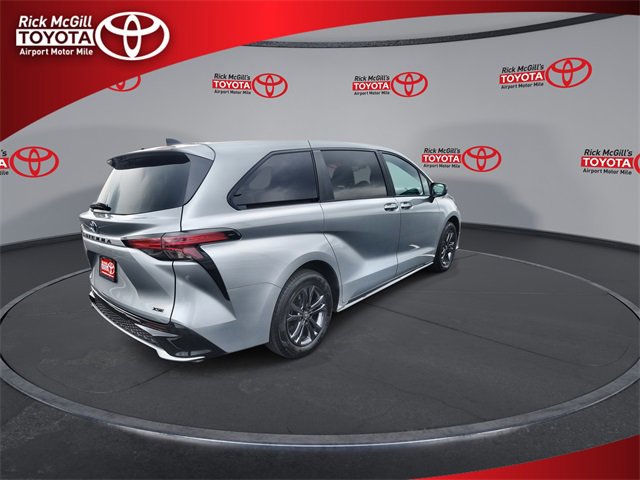 Certified 2025 Toyota Sienna XSE image 8