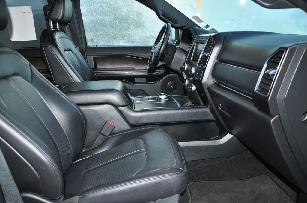 Used 2021 Ford Expedition Limited image 16
