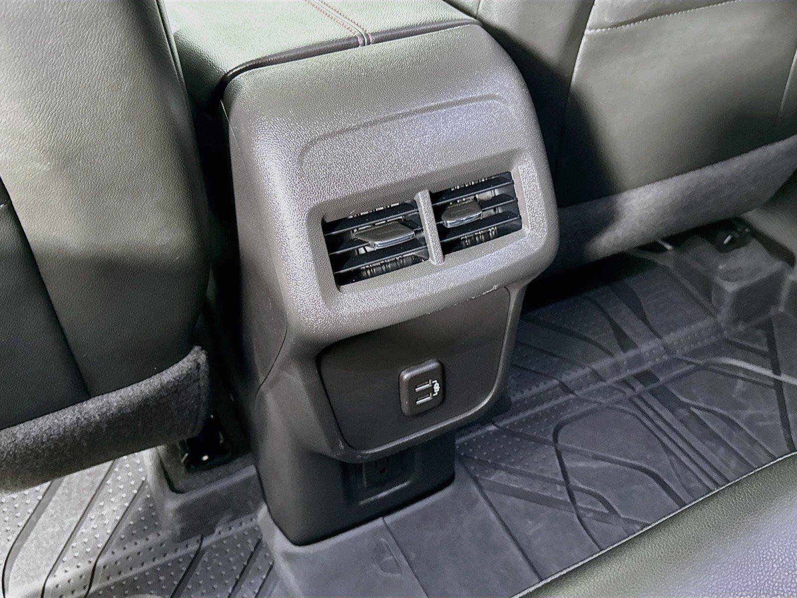 Used 2022 Chevrolet Equinox RS w/ RS Leather Package FWD image 39