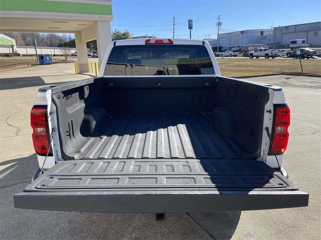 Used 2018 Chevrolet Silverado 1500 LT w/ All Star Edition image 10