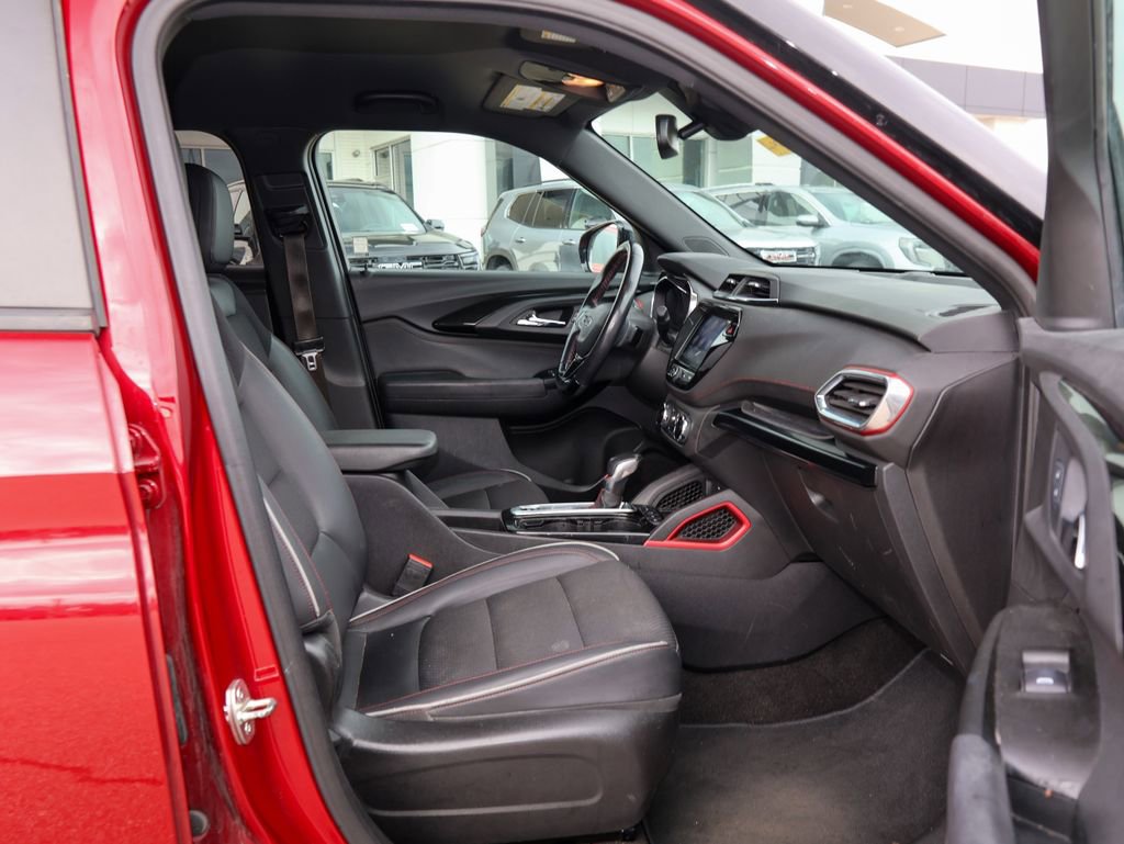 Used 2021 Chevrolet TrailBlazer RS w/ Technology Package FWD image 25