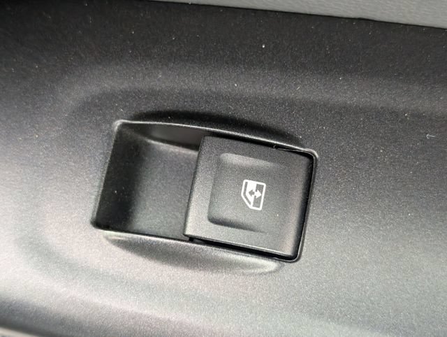 Used 2017 Chevrolet Colorado Z71 RWD image 34