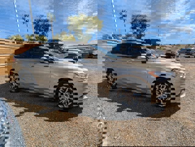 Used 2018 Ford Fusion SE w/ Fusion SE Technology Package image 4