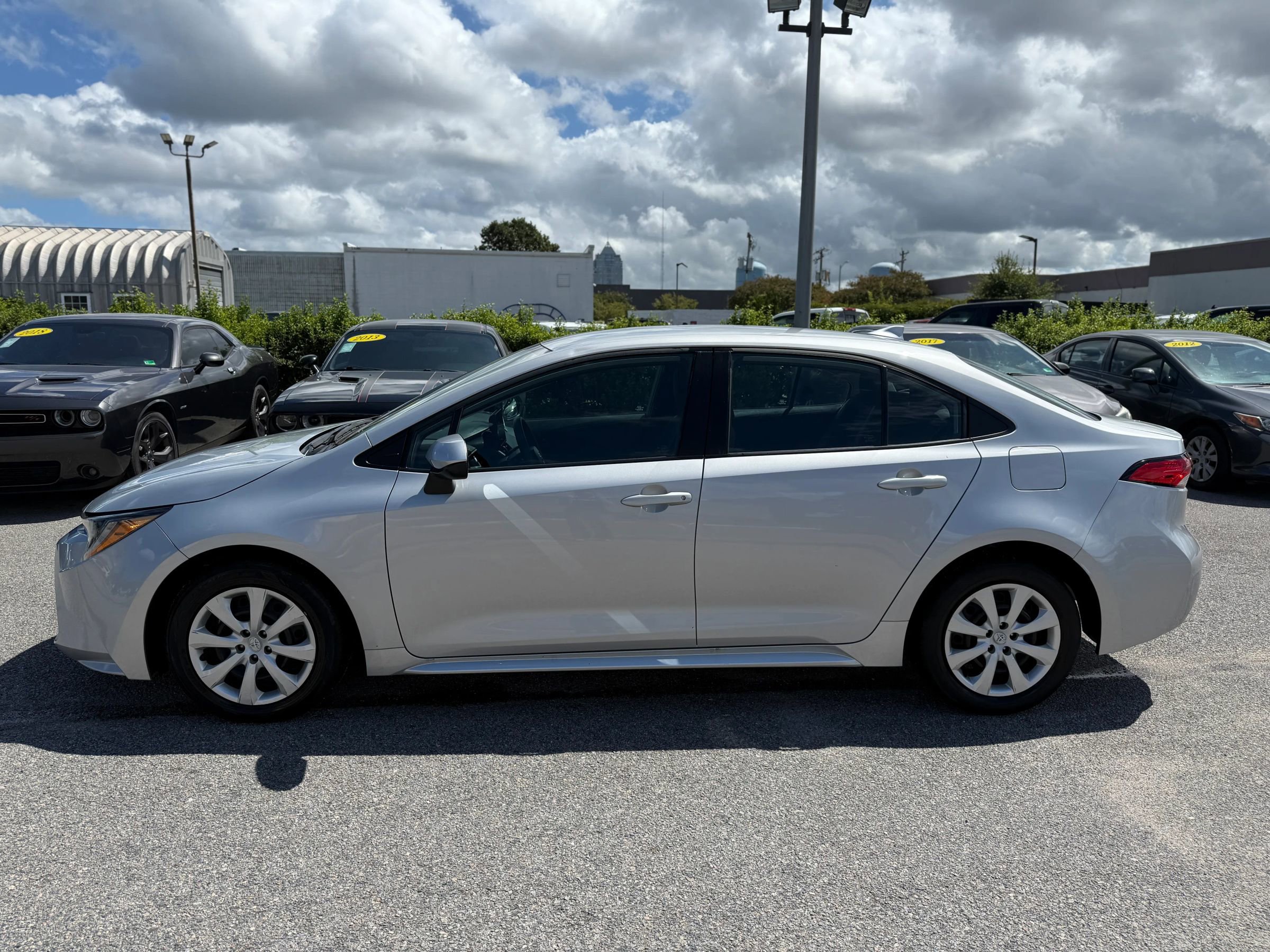 Used 2024 Toyota Corolla LE image 2