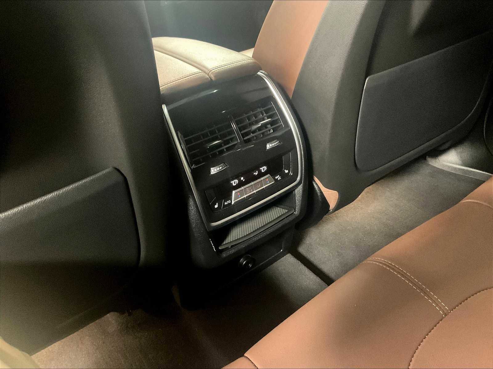 Used 2022 BMW X5 xDrive45e w/ M Sport Package image 29