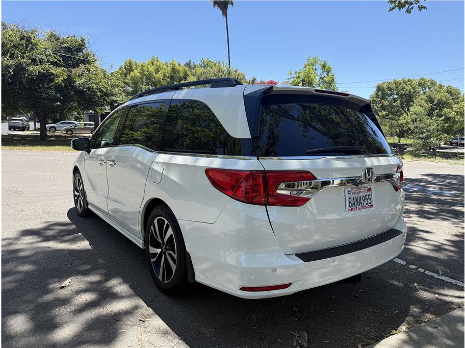 Used 2018 Honda Odyssey Elite image 7