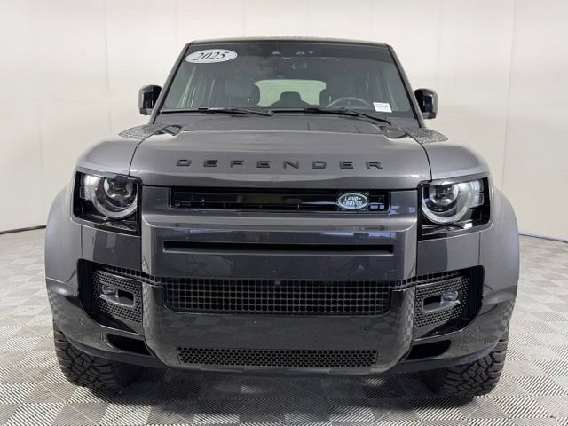 Certified 2025 Land Rover Defender 110 V8 AWD/4WD image 9