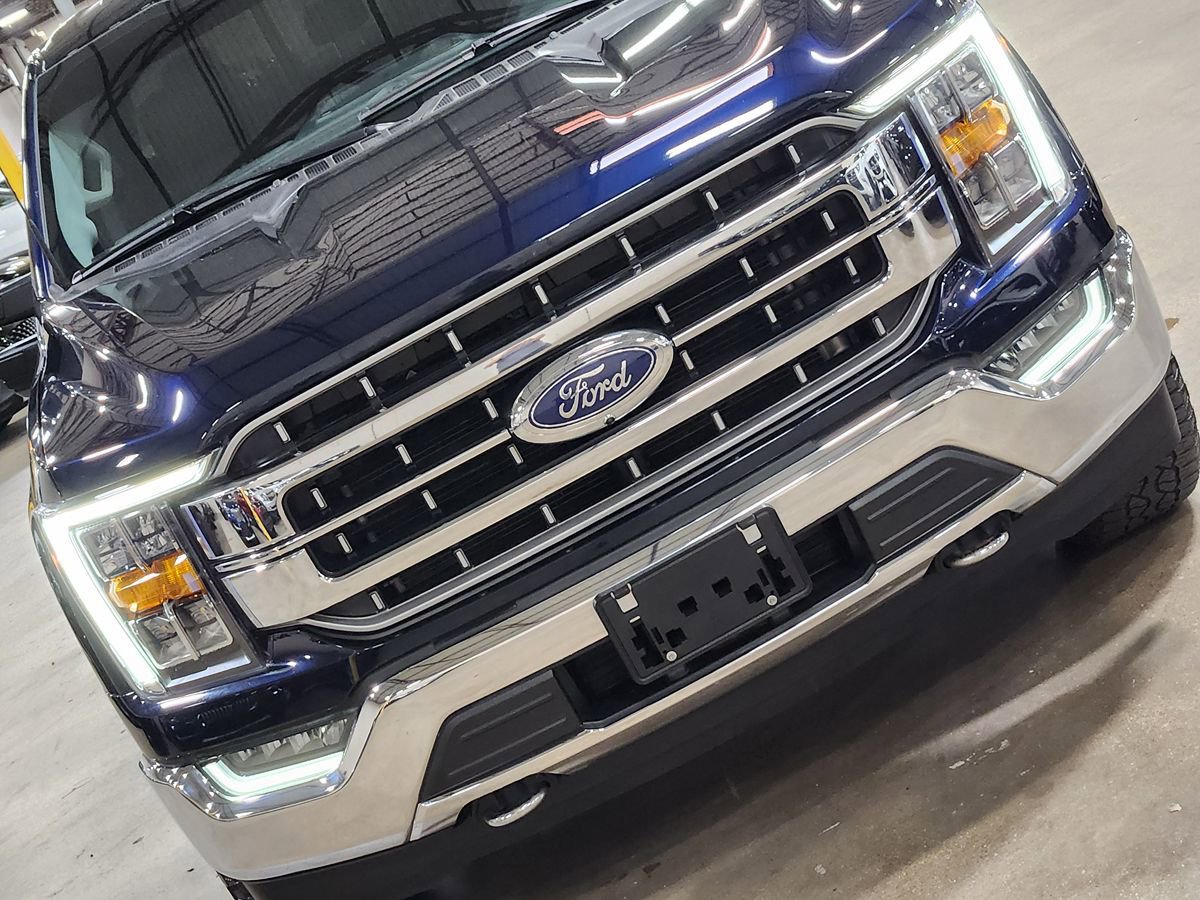 Used 2023 Ford F150 Lariat w/ Trailer Tow Package image 19